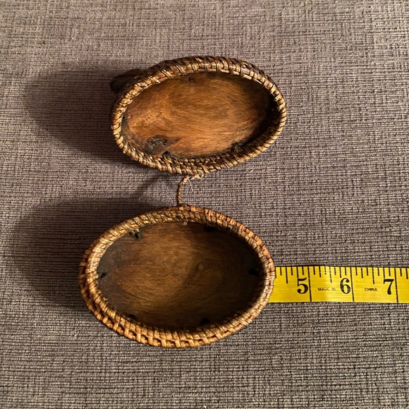 Vintage Indonesian Lombok Hand Carved Frog Woven Bamboo Lid Basket Trinket Box - Picture 10 of 12